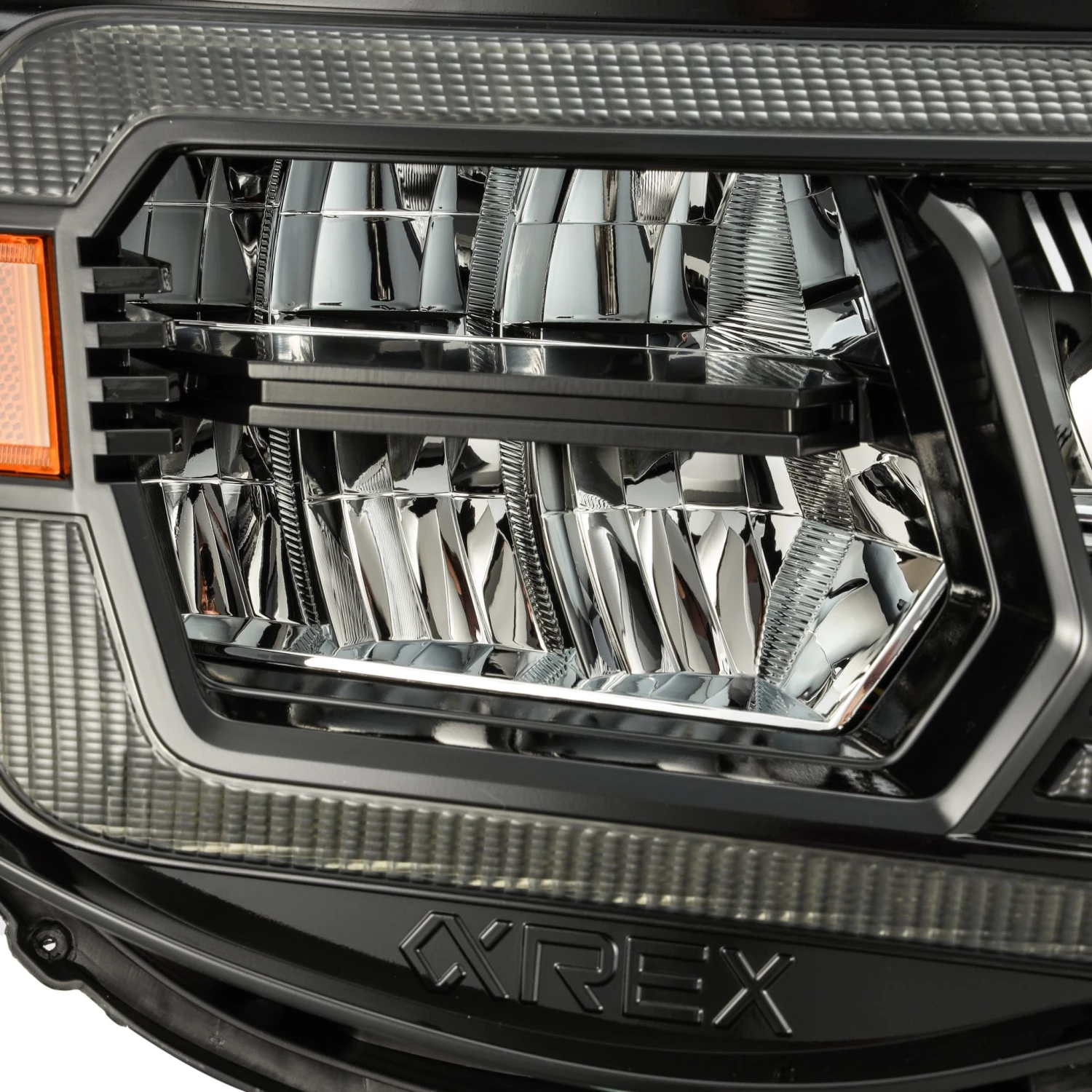 05-11 Toyota Tacoma LUXX-Series LED Crystal Headlights Alpha-Black 4 05-11 Toyota Tacoma LUXX-Series LED Crystal Headlights Alpha-Black - Image 2