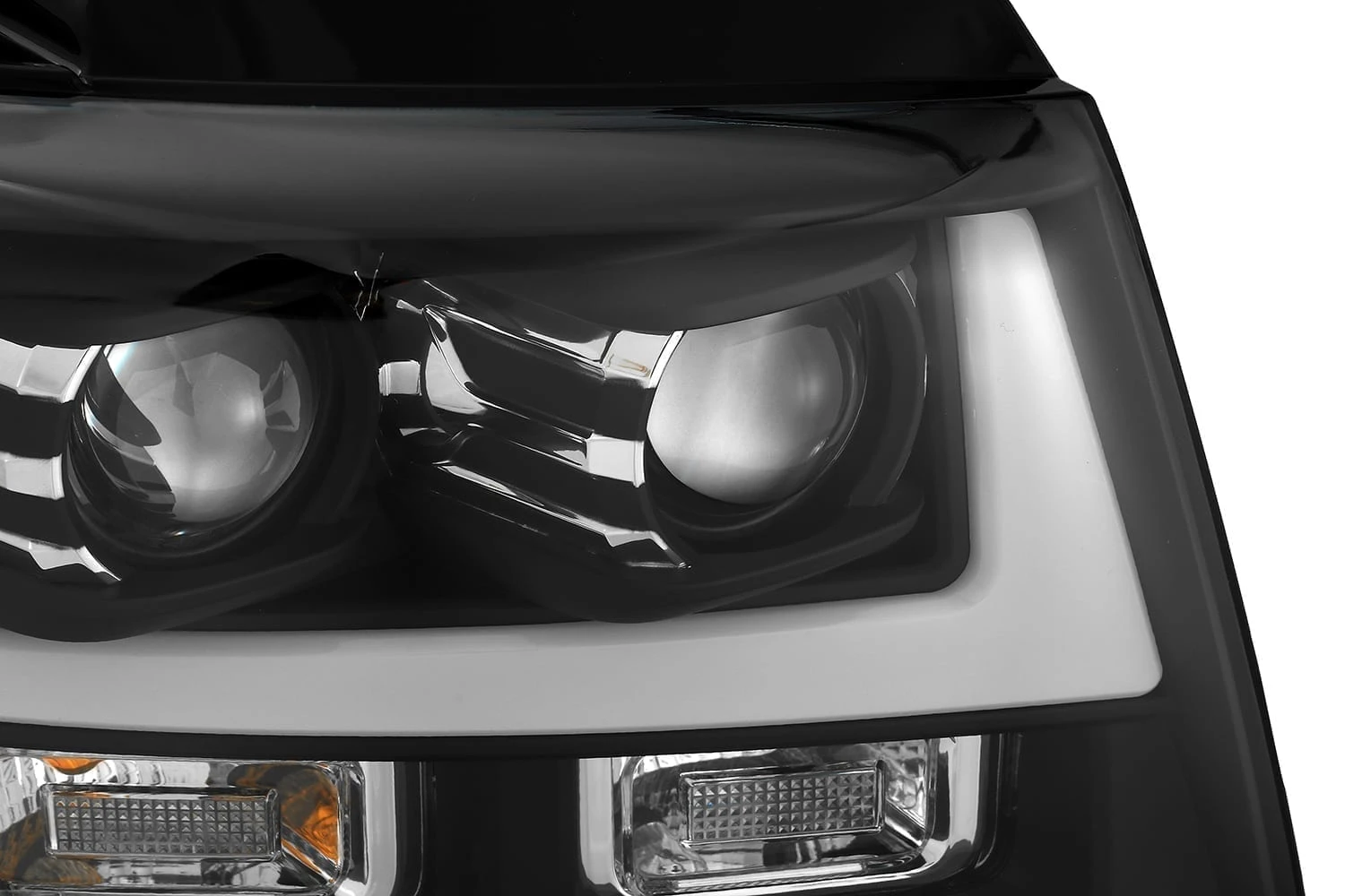 07-14 Chevrolet Tahoe/Suburban/07-13 Avalanche LUXX-Series LED Projector Headlights Black 4 07-14 Chevrolet Tahoe/Suburban/07-13 Avalanche LUXX-Series LED Projector Headlights Black - Image 2