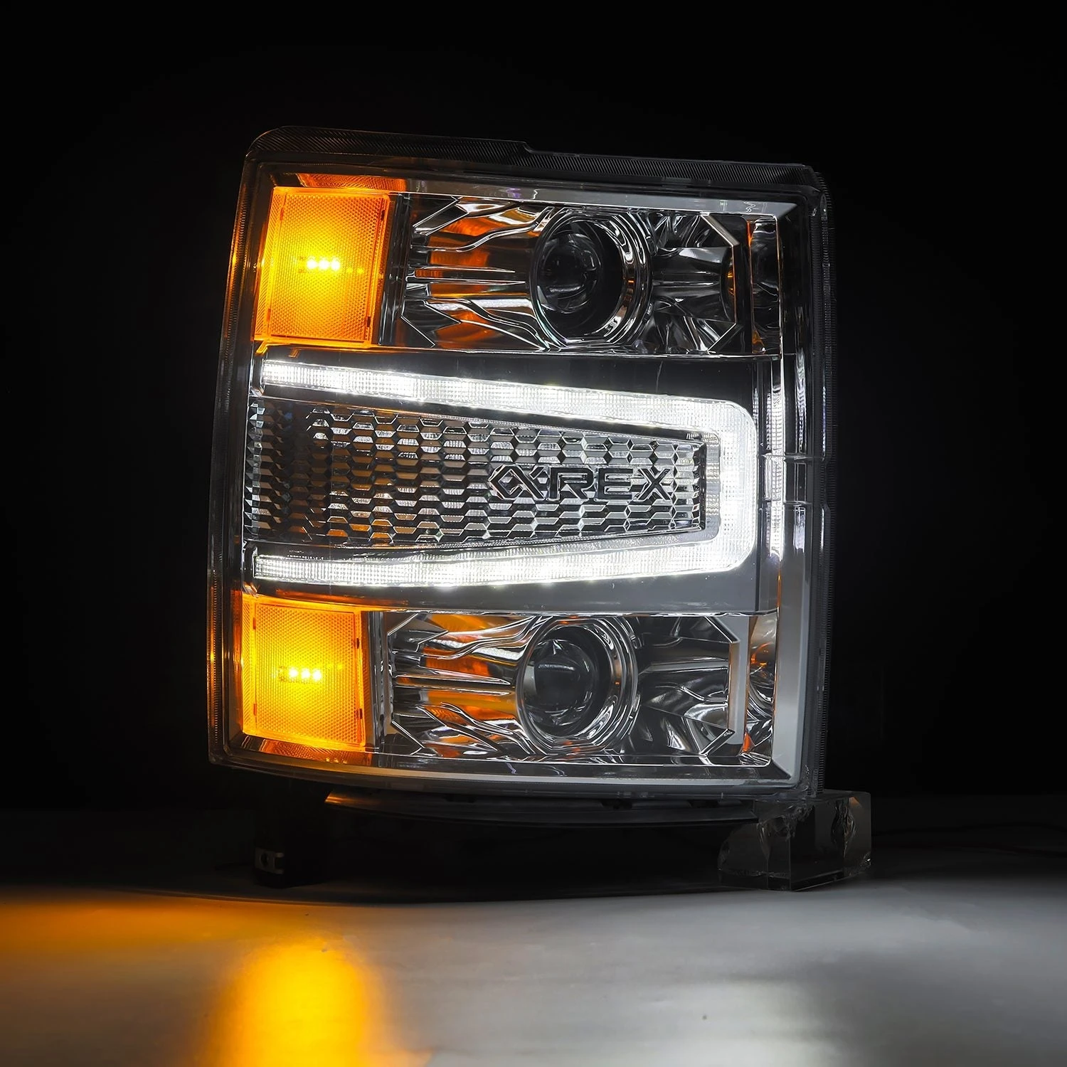 14-15 Chevrolet Silverado LUXX-Series LED Projector Headlights Chrome 6 14-15 Chevrolet Silverado LUXX-Series LED Projector Headlights Chrome - Image 4