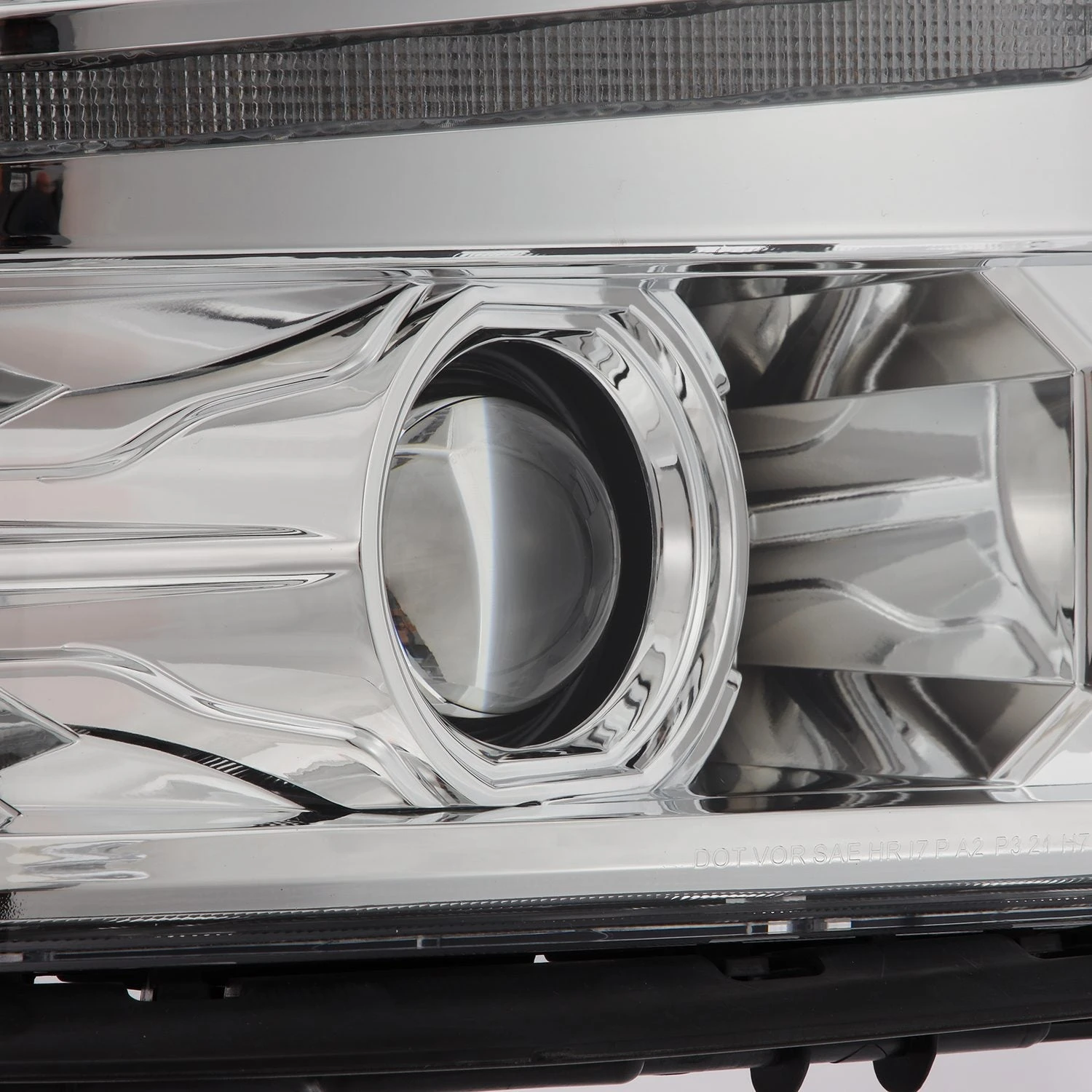 14-15 Chevrolet Silverado LUXX-Series LED Projector Headlights Chrome 8 14-15 Chevrolet Silverado LUXX-Series LED Projector Headlights Chrome - Image 6