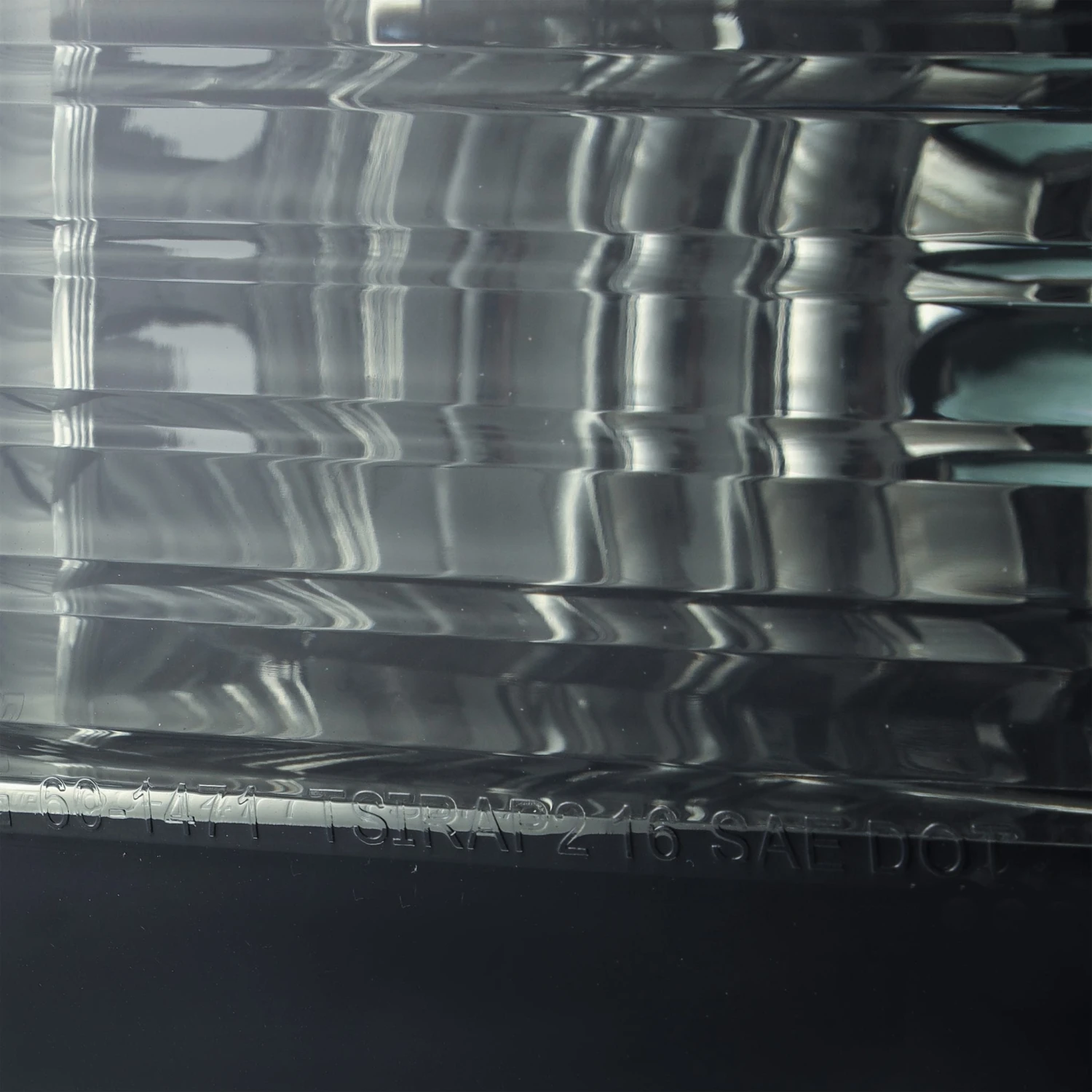 14-18 Chevrolet Silverado 1500 / 15-19 Silverado 2500HD/3500HD / 15-19 GMC Sierra 3500HD Dually PRO-Series LED Tail Lights Jet Black 5 14-18 Chevrolet Silverado 1500 / 15-19 Silverado 2500HD/3500HD / 15-19 GMC Sierra 3500HD Dually PRO-Series LED Tail Lights Jet Black - Image 3