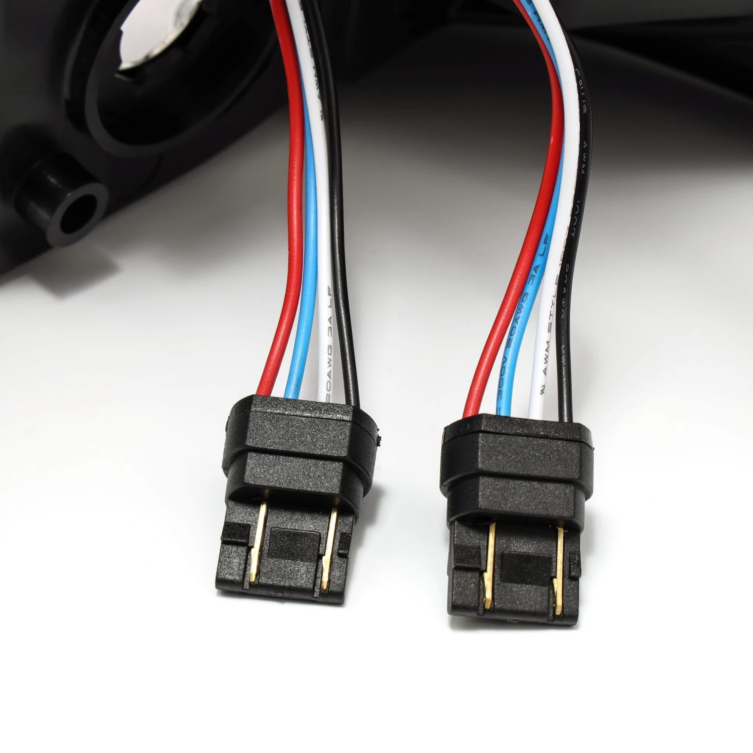 14-18 GMC Sierra 1500/2500HD/3500HD PRO-Series LED Tail Lights Jet Black 9 14-18 GMC Sierra 1500/2500HD/3500HD PRO-Series LED Tail Lights Jet Black - Image 7