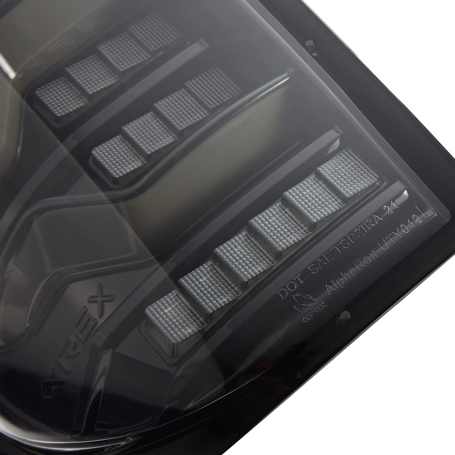 14-21 Toyota Tundra LUXX-Series LED Tail Lights Alpha-Black 4 14-21 Toyota Tundra LUXX-Series LED Tail Lights Alpha-Black - Image 2