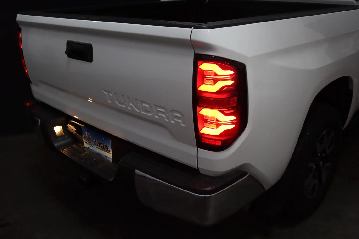 14-21 Toyota Tundra LUXX-Series LED Tail Lights Alpha-Black 14 14-21 Toyota Tundra LUXX-Series LED Tail Lights Alpha-Black - Image 12