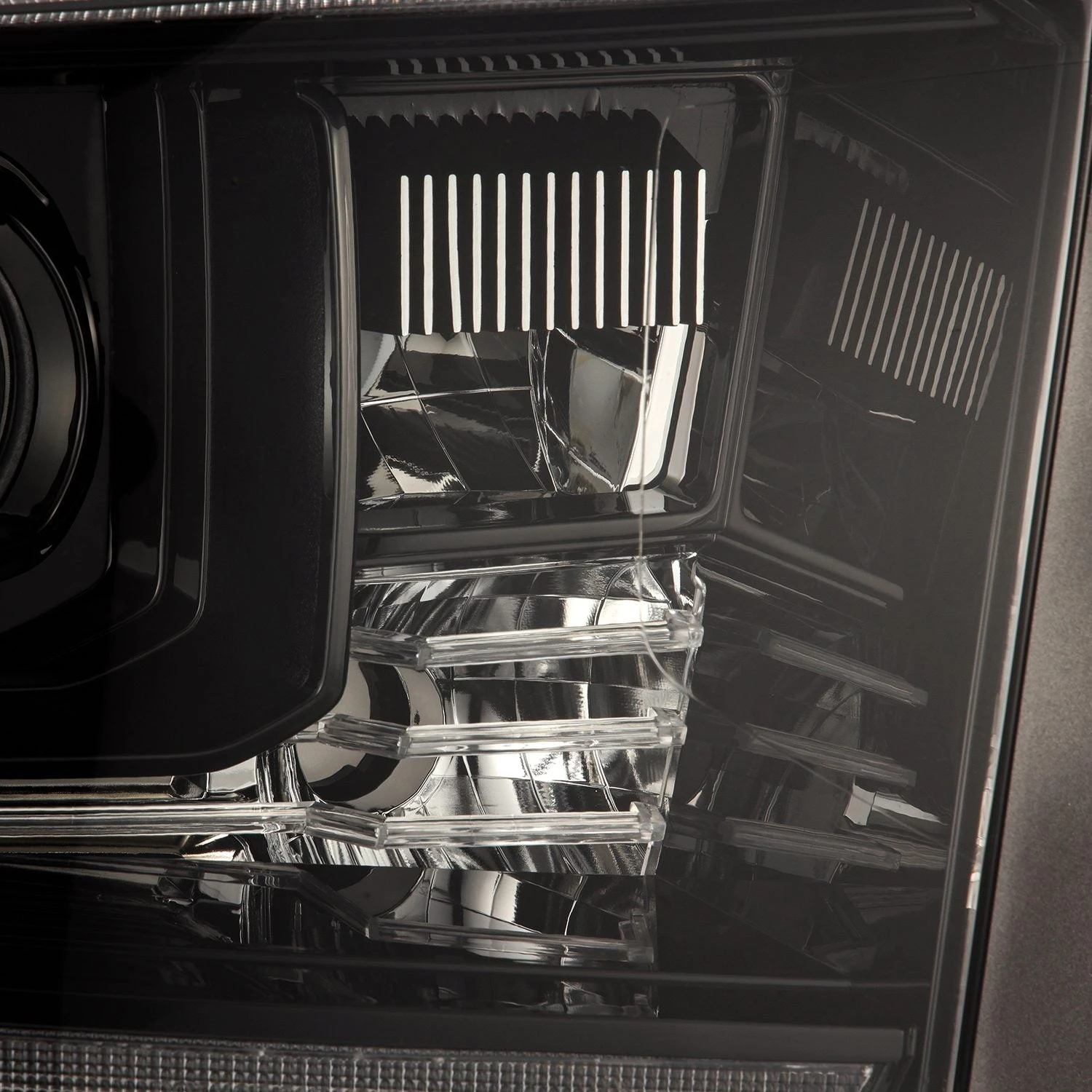 14-21 Toyota Tundra MK II LUXX-Series LED Projector Headlights Alpha-Black 13 14-21 Toyota Tundra MK II LUXX-Series LED Projector Headlights Alpha-Black - Image 11