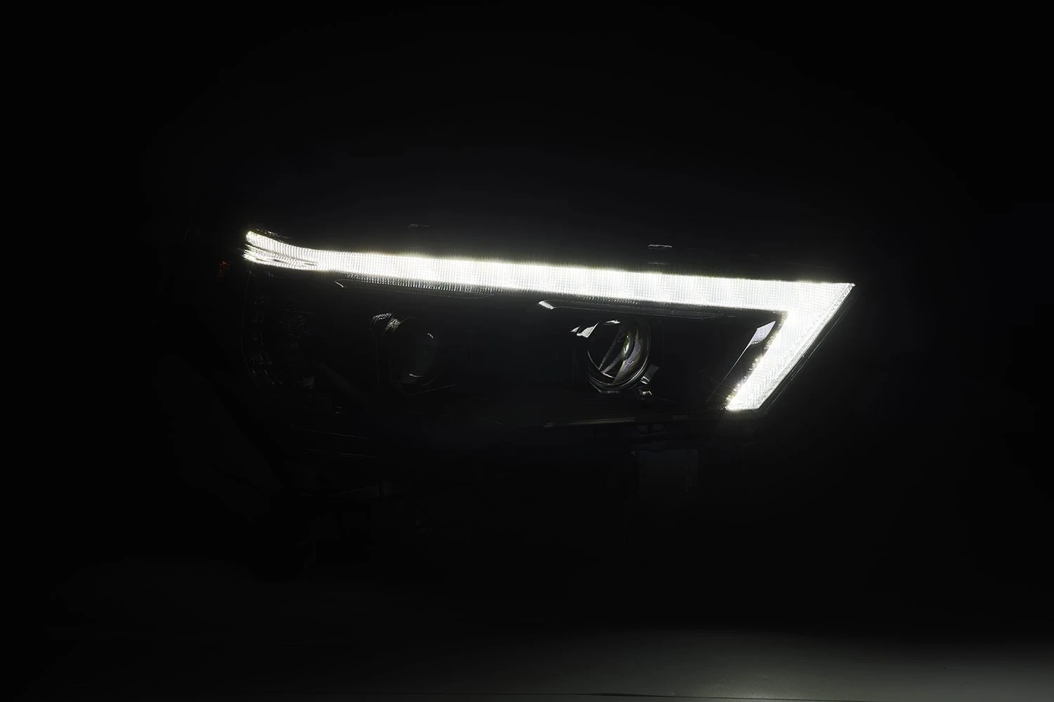 14-23 Toyota 4Runner MK II LUXX-Series LED Projector Headlights Alpha-Black 4 14-23 Toyota 4Runner MK II LUXX-Series LED Projector Headlights Alpha-Black - Image 2