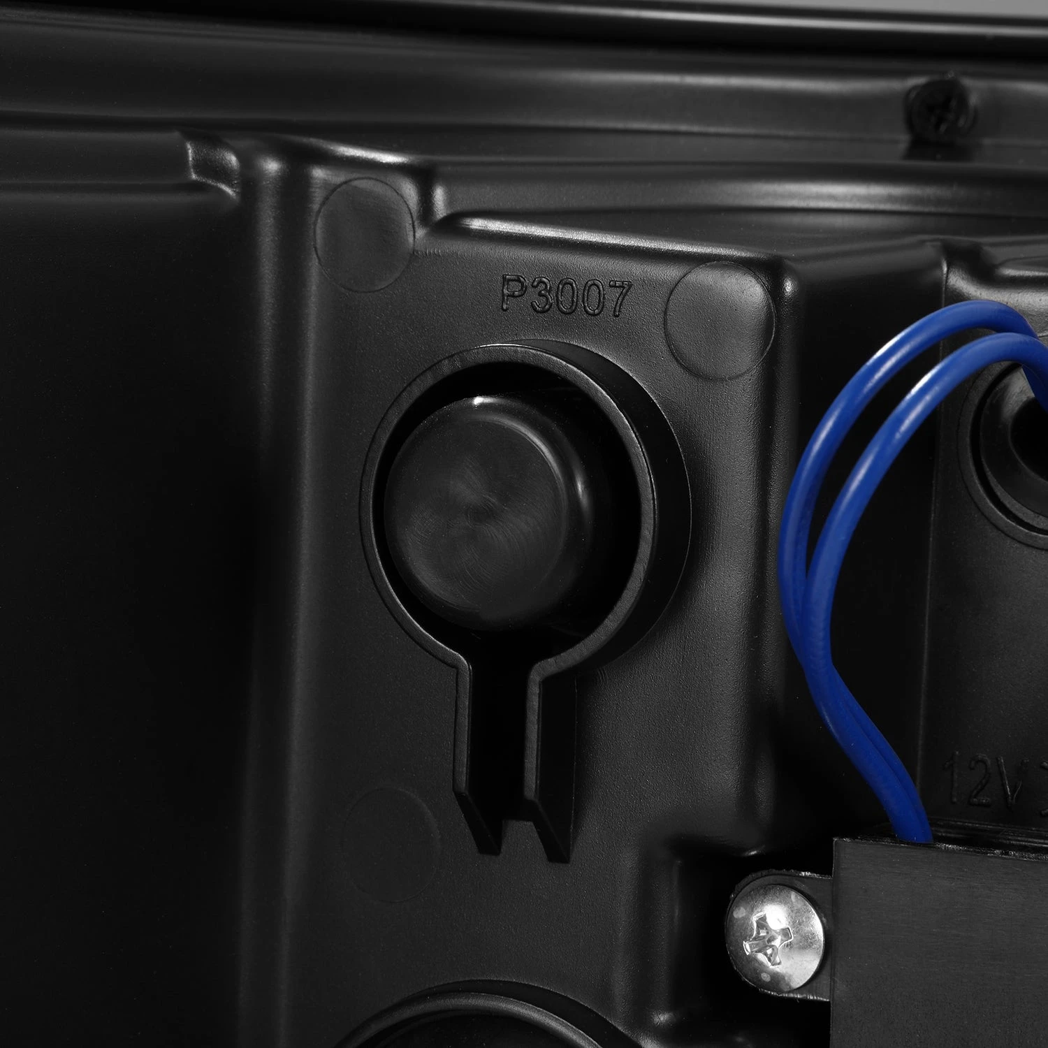 15-20 Ford F150 LUXX-Series LED Tail Lights Black Red 16 15-20 Ford F150 LUXX-Series LED Tail Lights Black Red - Image 14