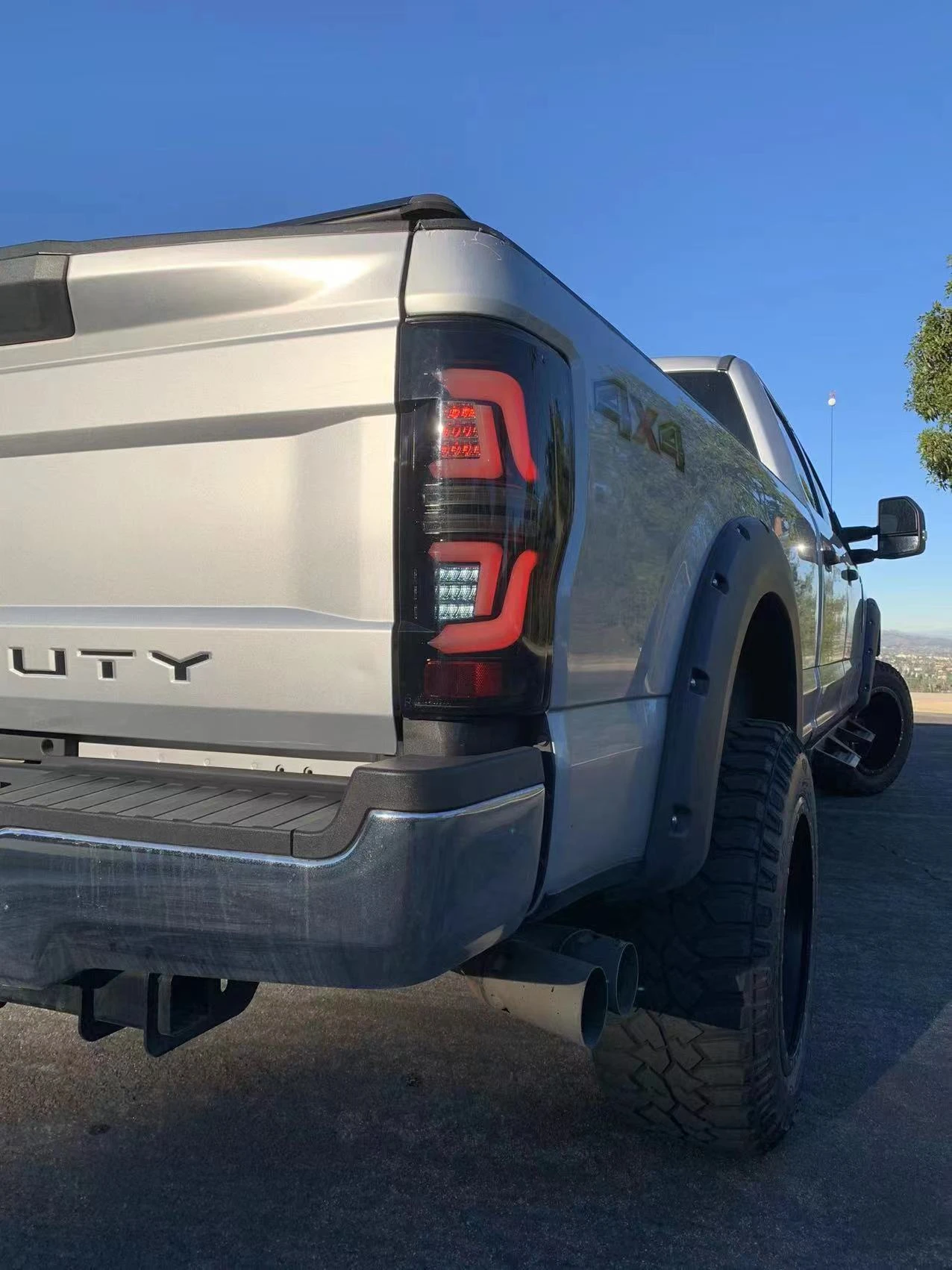 17-19 Ford Super Duty PRO-Series LED Tail Lights Red Smoke 18 17-19 Ford Super Duty PRO-Series LED Tail Lights Red Smoke - Image 16