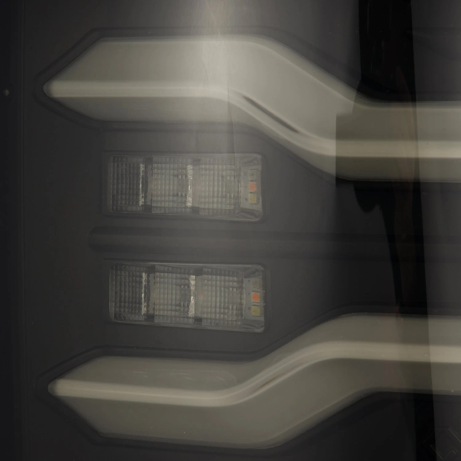 19-24 Ram 2500/3500 LUXX-Series LED Tail Lights Black 15 19-24 Ram 2500/3500 LUXX-Series LED Tail Lights Black - Image 13