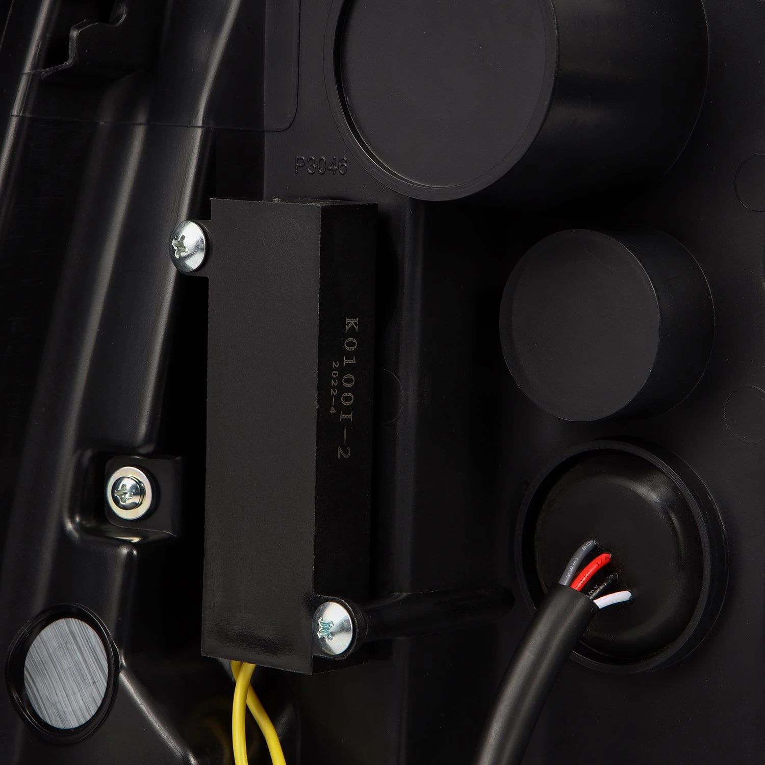 19-24 Ram 2500/3500 LUXX-Series LED Tail Lights Black-Red 14 19-24 Ram 2500/3500 LUXX-Series LED Tail Lights Black-Red - Image 12