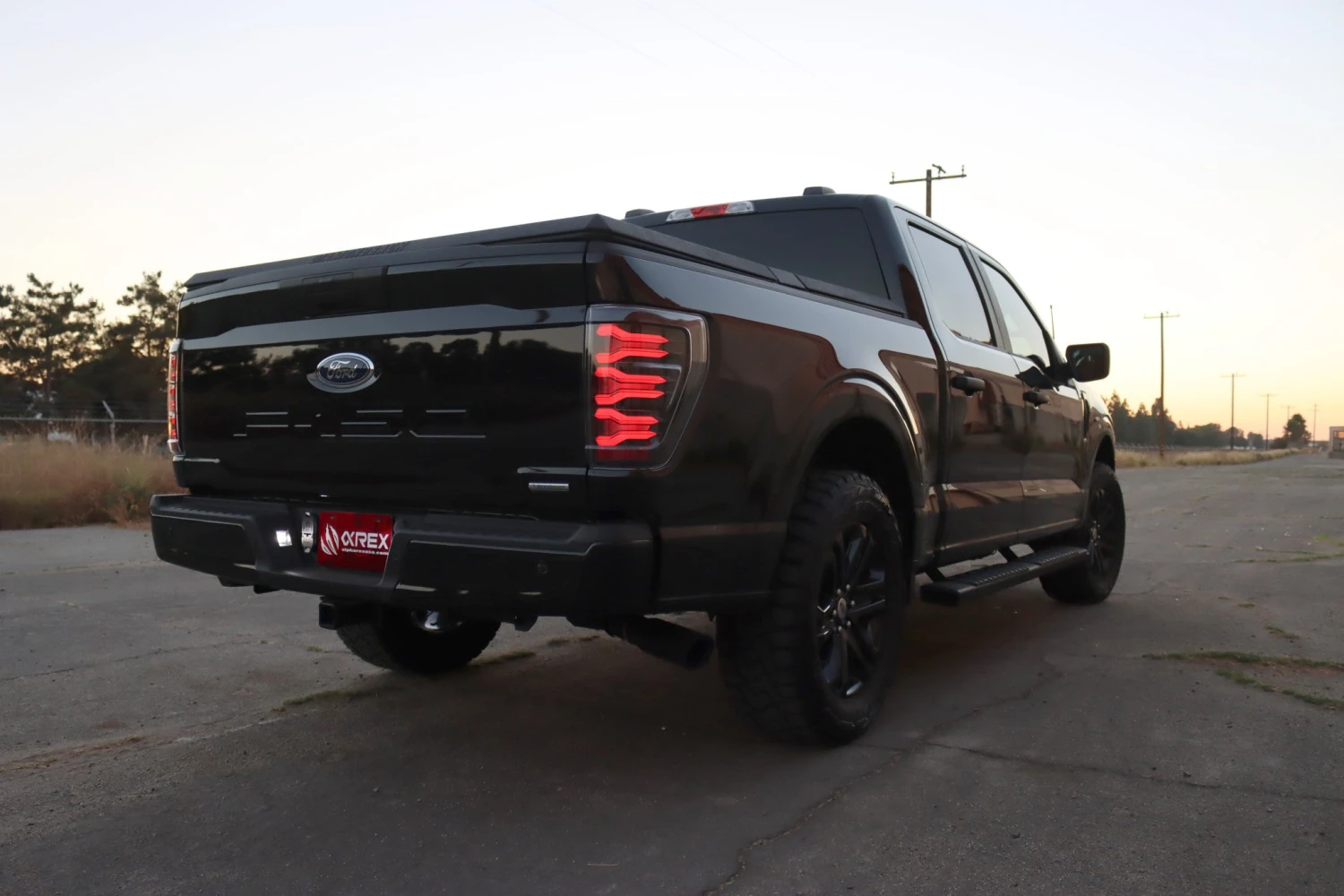 21-23 Ford F150 LUXX-Series LED Tail Lights Black 5 21-23 Ford F150 LUXX-Series LED Tail Lights Black - Image 3
