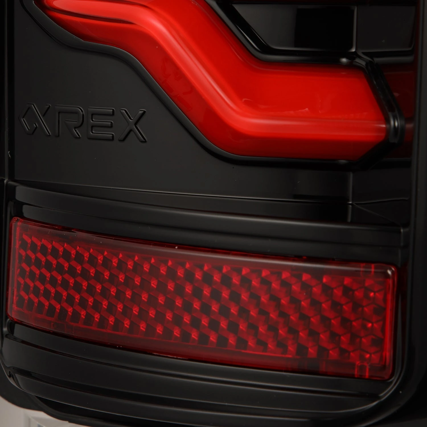 87-96 Ford F-Series/Bronco LUXX-Series LED Tail Lights Black Red 9 87-96 Ford F-Series/Bronco LUXX-Series LED Tail Lights Black Red - Image 7